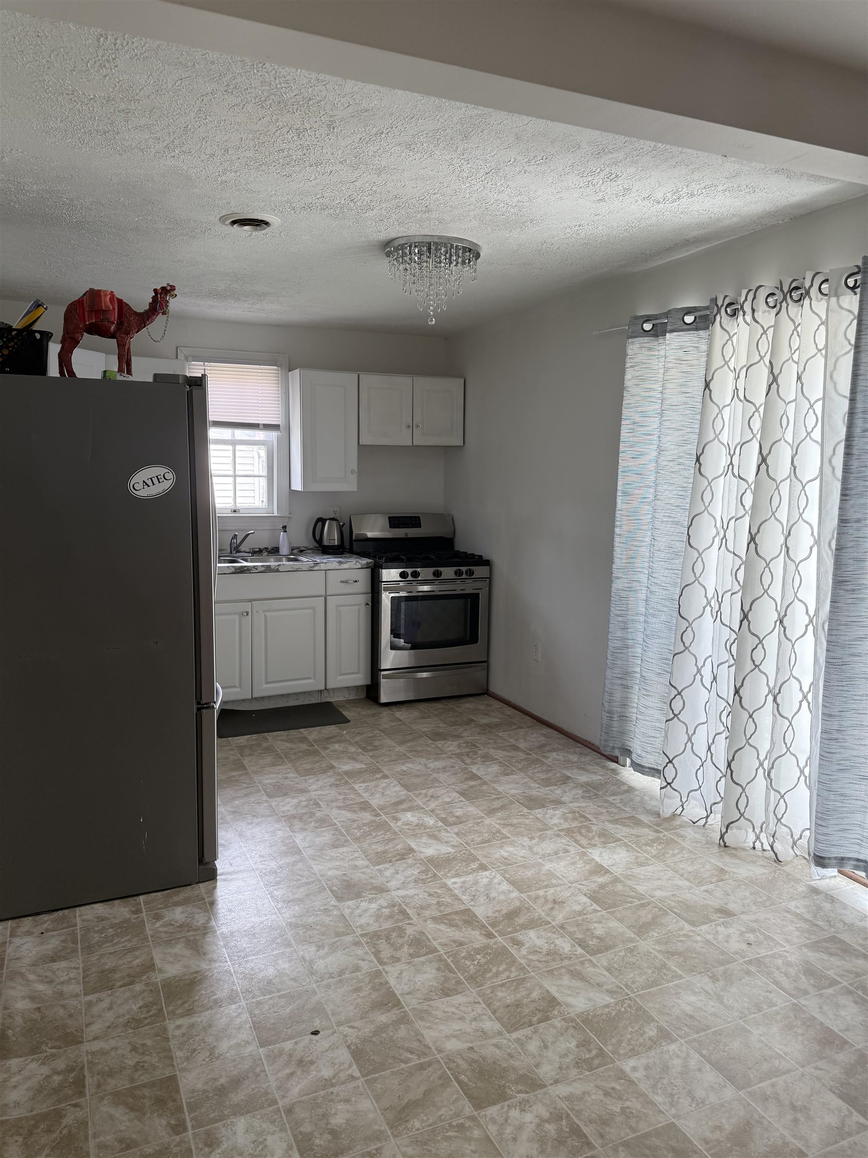 628 N AUGUSTA AVE, WAYNESBORO, Virginia 22980, 2 Bedrooms Bedrooms, ,1 BathroomBathrooms,Residential,628 N AUGUSTA AVE,667262 MLS # 667262