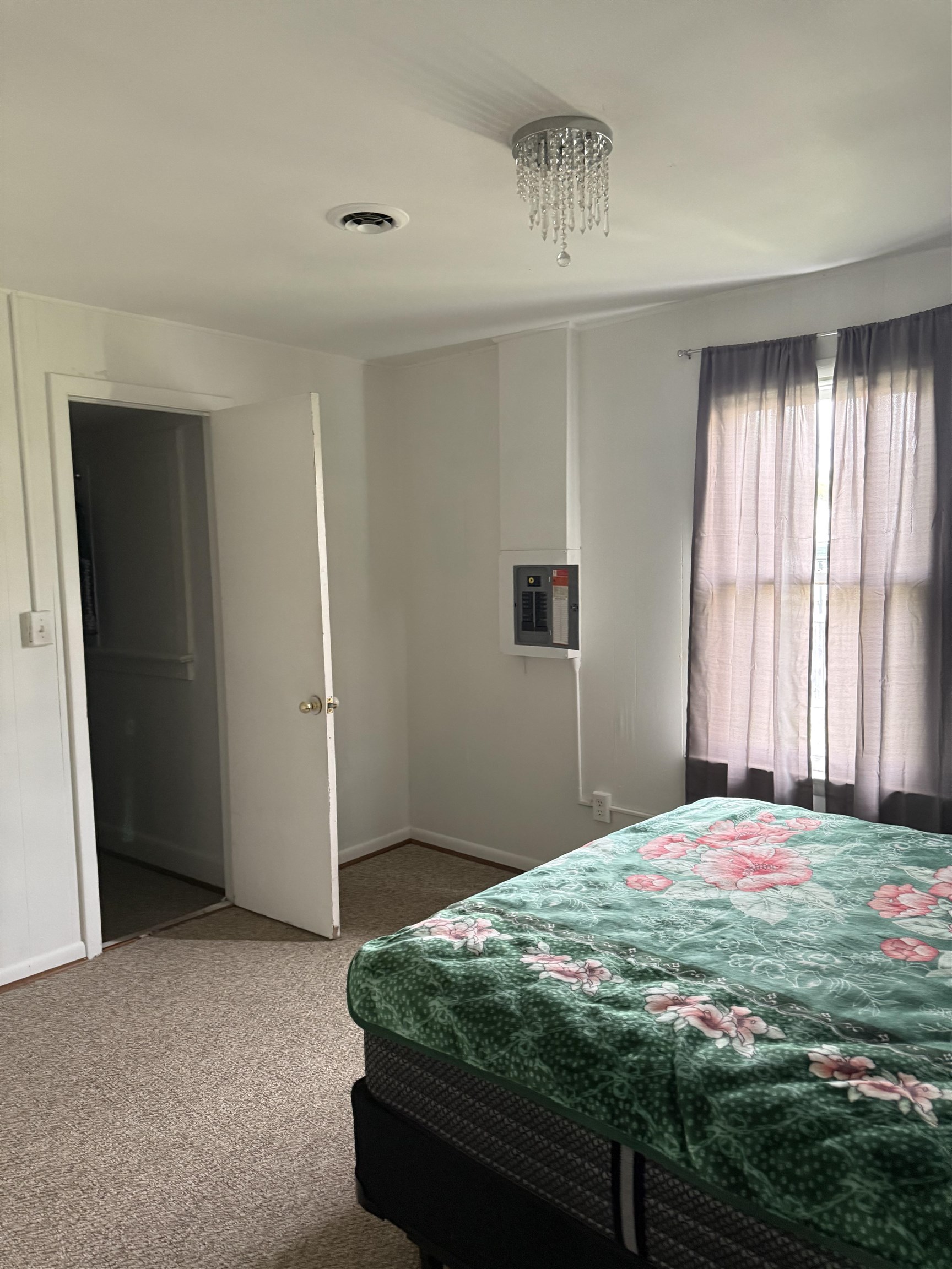 628 N AUGUSTA AVE, WAYNESBORO, Virginia 22980, 2 Bedrooms Bedrooms, ,1 BathroomBathrooms,Residential,628 N AUGUSTA AVE,667262 MLS # 667262