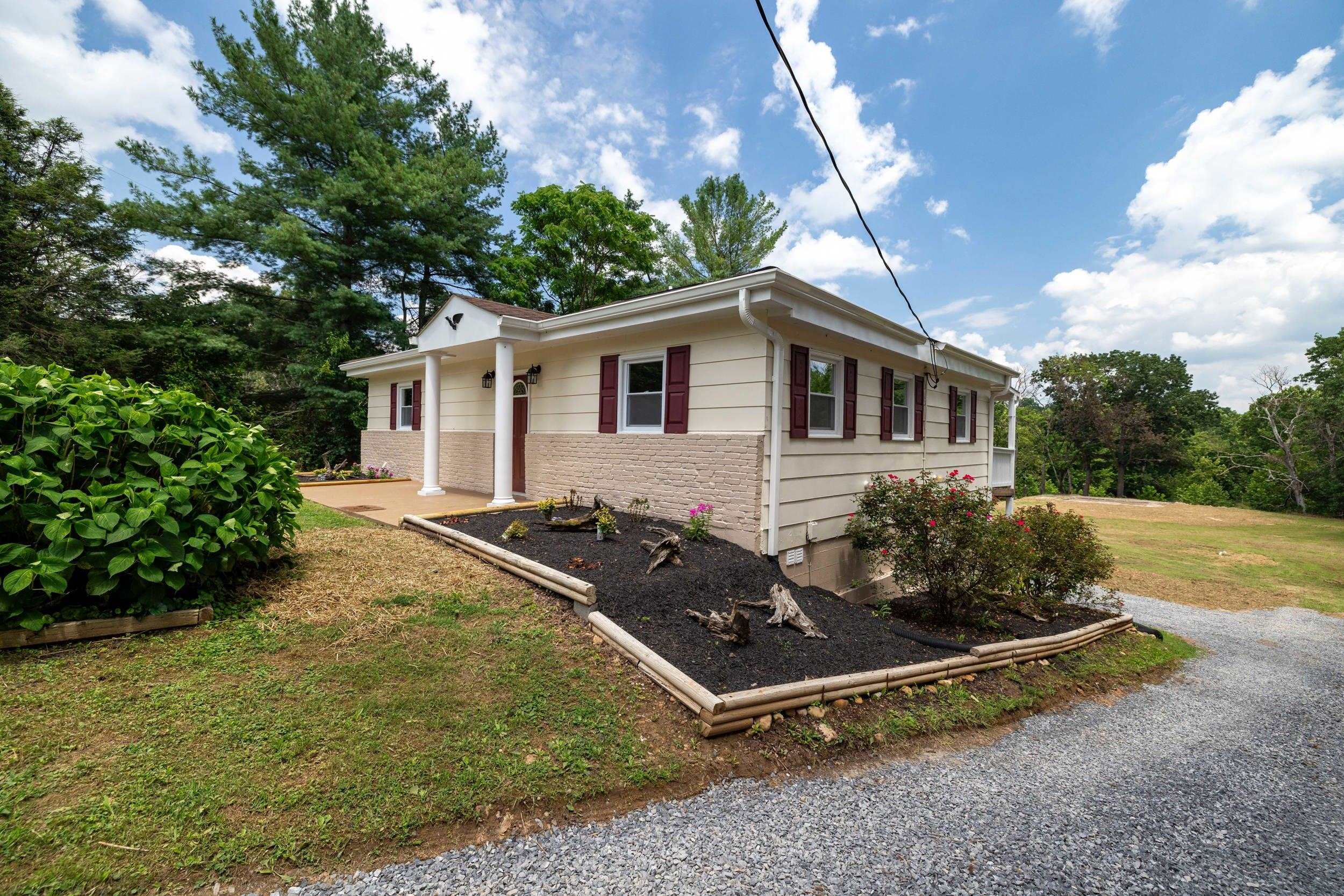 782 SHIPYARD RD, SHENANDOAH, Virginia 22849, 4 Bedrooms Bedrooms, ,3 BathroomsBathrooms,Residential,782 SHIPYARD RD,667265 MLS # 667265