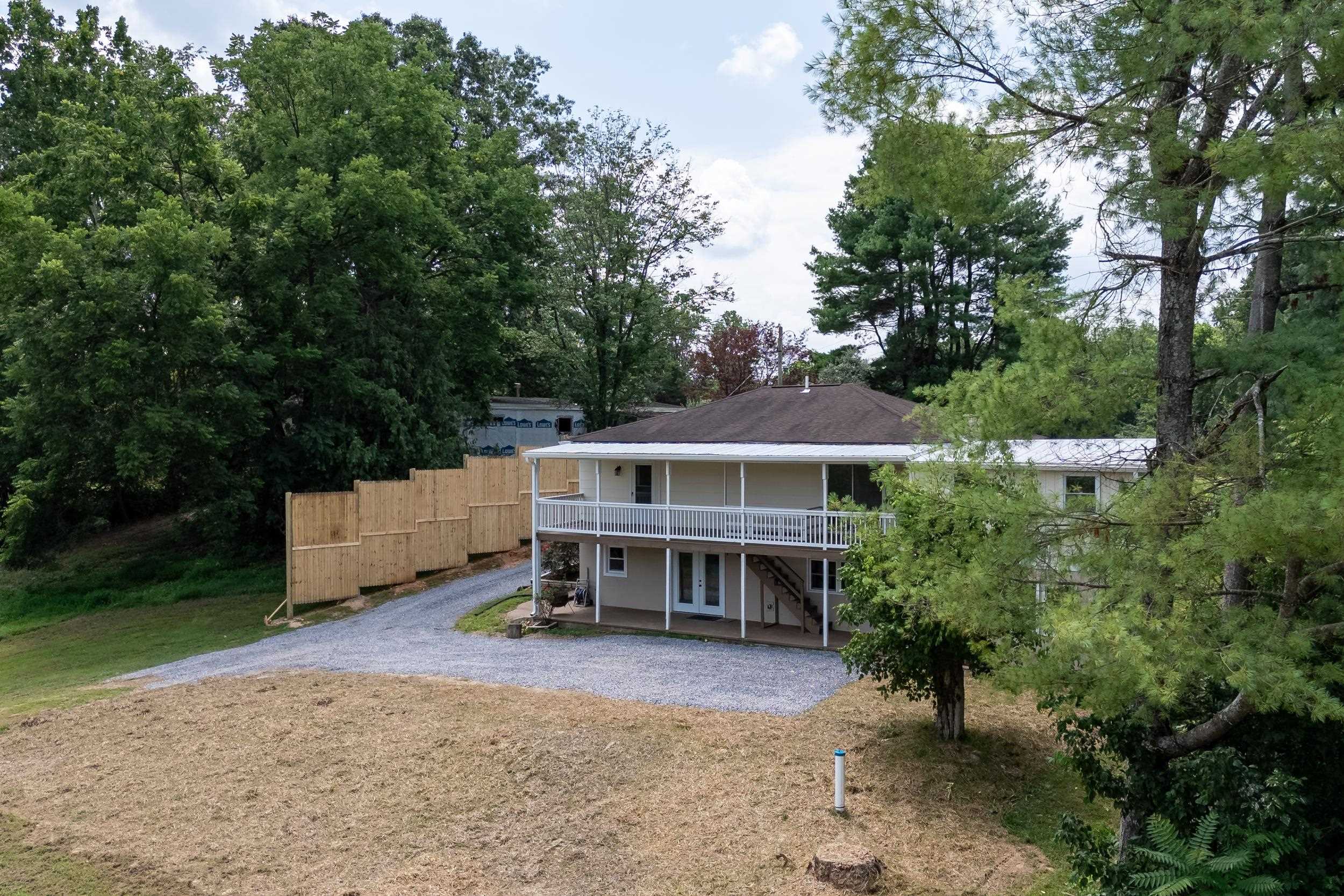 782 SHIPYARD RD, SHENANDOAH, Virginia 22849, 4 Bedrooms Bedrooms, ,3 BathroomsBathrooms,Residential,782 SHIPYARD RD,667265 MLS # 667265