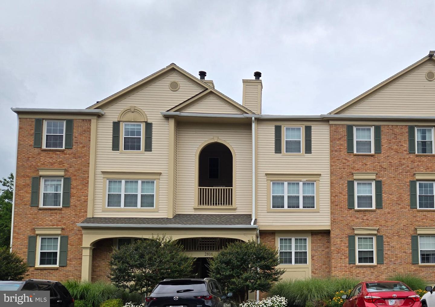 2816 EMMA LEE ST #301, FALLS CHURCH, Virginia 22042, 2 Bedrooms Bedrooms, ,2 BathroomsBathrooms,Residential,For sale,2816 EMMA LEE ST #301,VAFX2246818 MLS # VAFX2246818