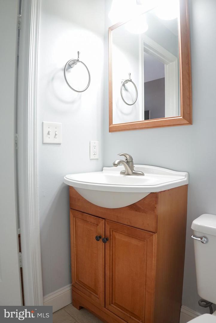 2816 EMMA LEE ST #301, FALLS CHURCH, Virginia 22042, 2 Bedrooms Bedrooms, ,2 BathroomsBathrooms,Residential,For sale,2816 EMMA LEE ST #301,VAFX2246818 MLS # VAFX2246818