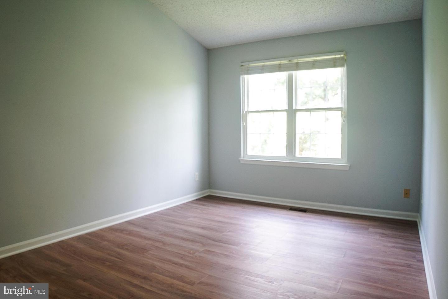 2816 EMMA LEE ST #301, FALLS CHURCH, Virginia 22042, 2 Bedrooms Bedrooms, ,2 BathroomsBathrooms,Residential,For sale,2816 EMMA LEE ST #301,VAFX2246818 MLS # VAFX2246818