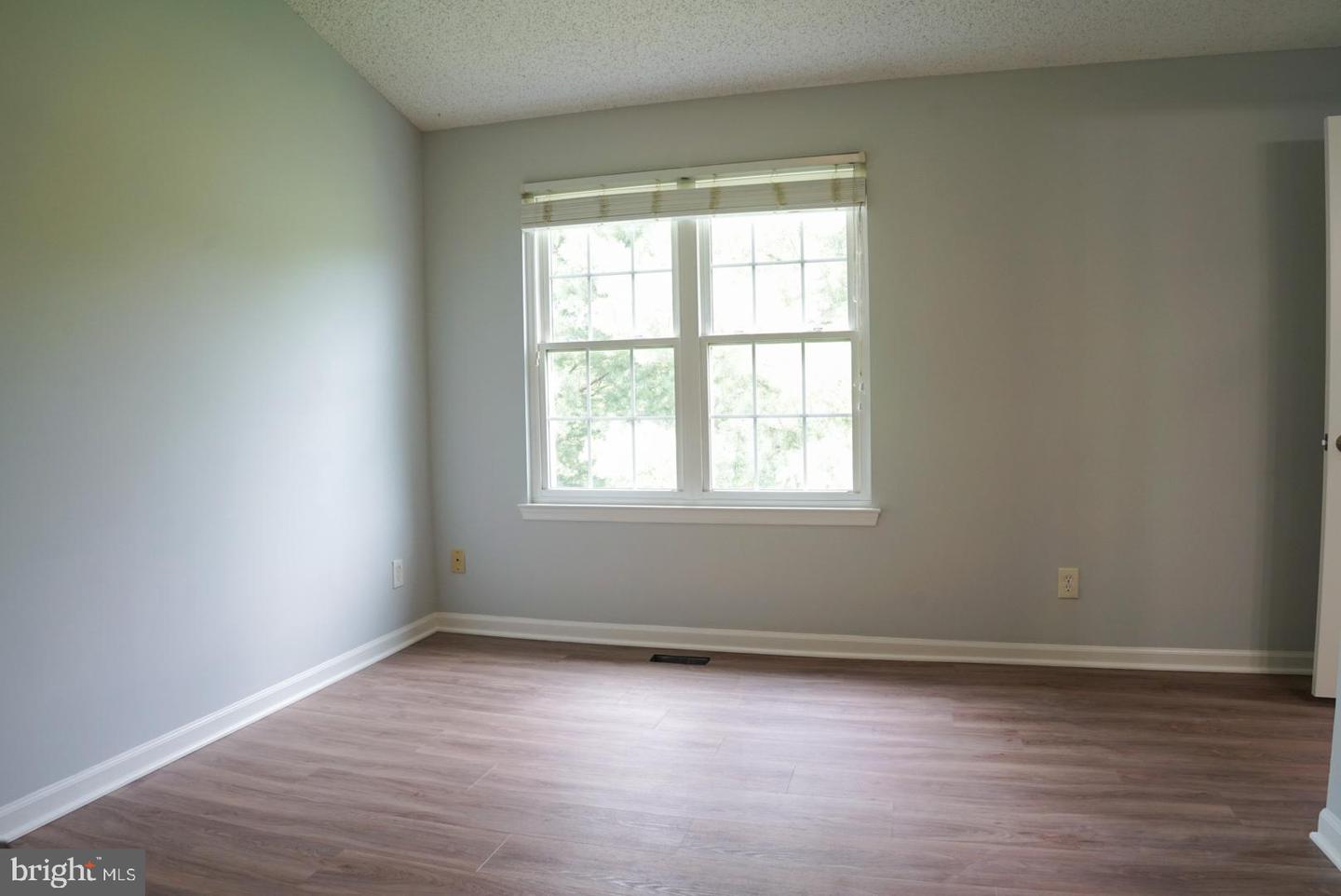 2816 EMMA LEE ST #301, FALLS CHURCH, Virginia 22042, 2 Bedrooms Bedrooms, ,2 BathroomsBathrooms,Residential,For sale,2816 EMMA LEE ST #301,VAFX2246818 MLS # VAFX2246818