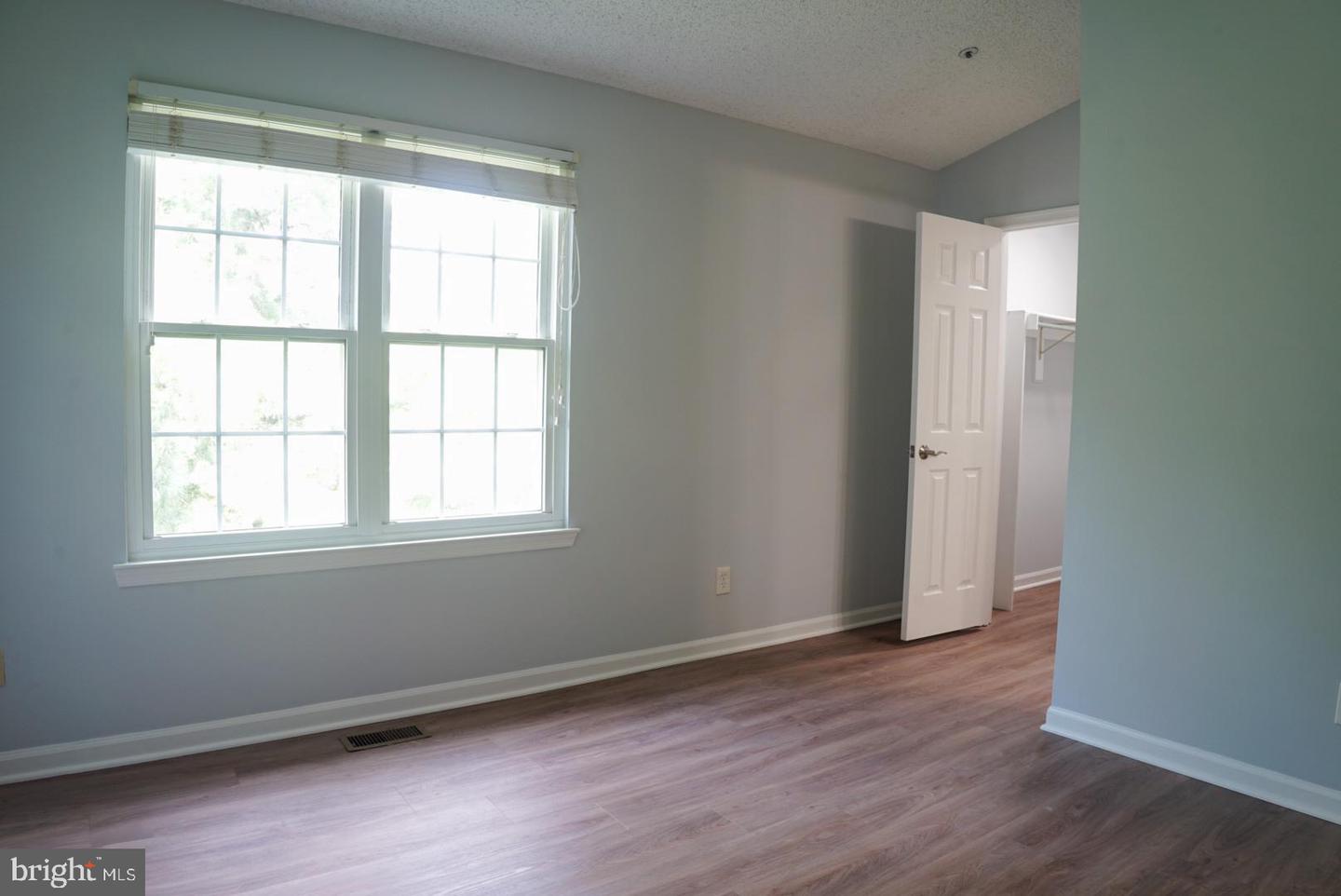 2816 EMMA LEE ST #301, FALLS CHURCH, Virginia 22042, 2 Bedrooms Bedrooms, ,2 BathroomsBathrooms,Residential,For sale,2816 EMMA LEE ST #301,VAFX2246818 MLS # VAFX2246818