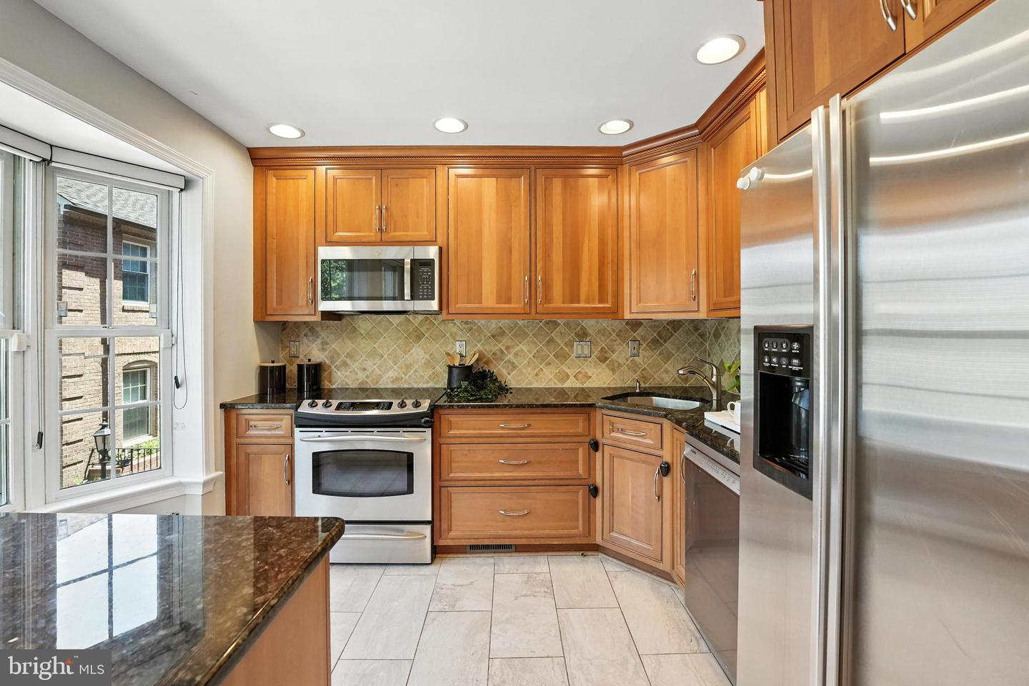 1810 21ST ST N, ARLINGTON, Virginia 22209, 3 Bedrooms Bedrooms, ,2 BathroomsBathrooms,Residential,For sale,1810 21ST ST N,VAAR2059442 MLS # VAAR2059442