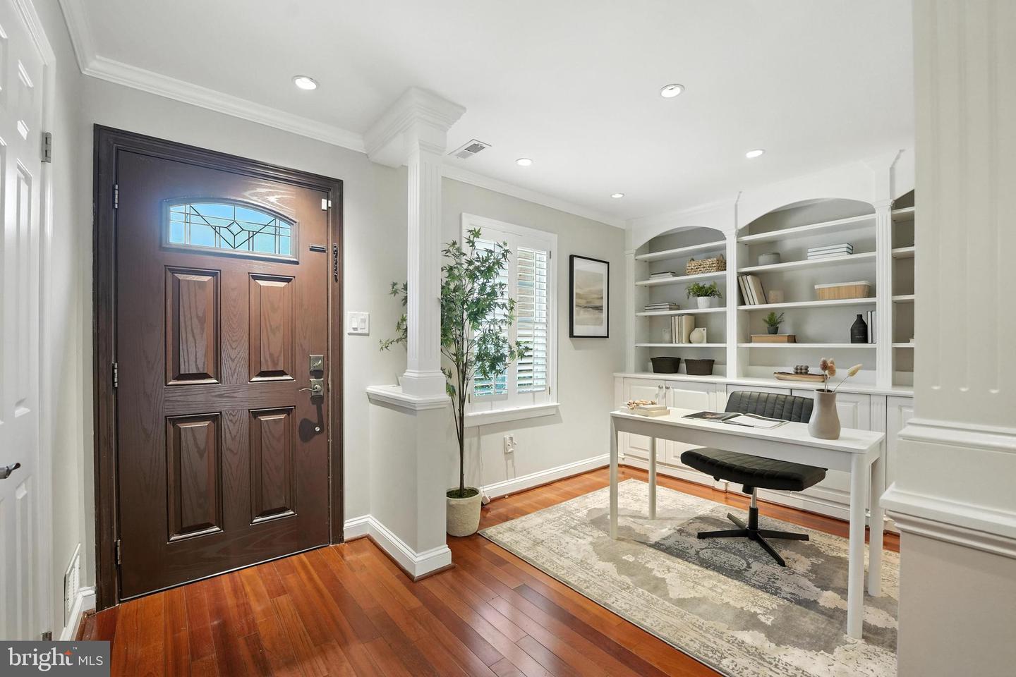 1810 21ST ST N, ARLINGTON, Virginia 22209, 3 Bedrooms Bedrooms, ,2 BathroomsBathrooms,Residential,For sale,1810 21ST ST N,VAAR2059442 MLS # VAAR2059442