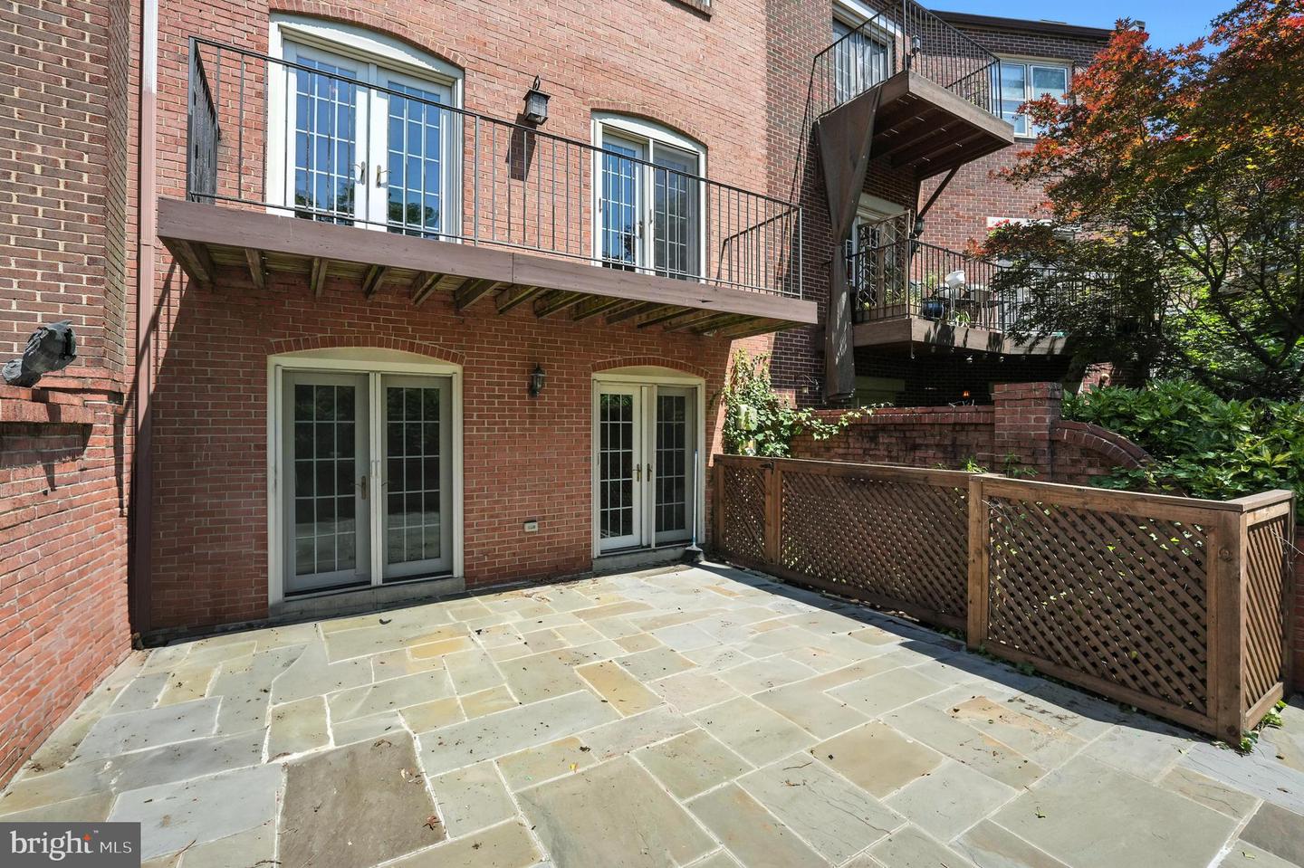 1810 21ST ST N, ARLINGTON, Virginia 22209, 3 Bedrooms Bedrooms, ,2 BathroomsBathrooms,Residential,For sale,1810 21ST ST N,VAAR2059442 MLS # VAAR2059442