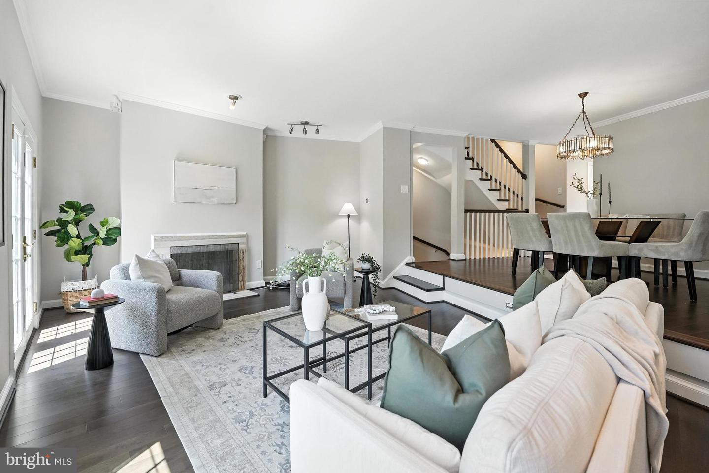 1810 21ST ST N, ARLINGTON, Virginia 22209, 3 Bedrooms Bedrooms, ,2 BathroomsBathrooms,Residential,For sale,1810 21ST ST N,VAAR2059442 MLS # VAAR2059442