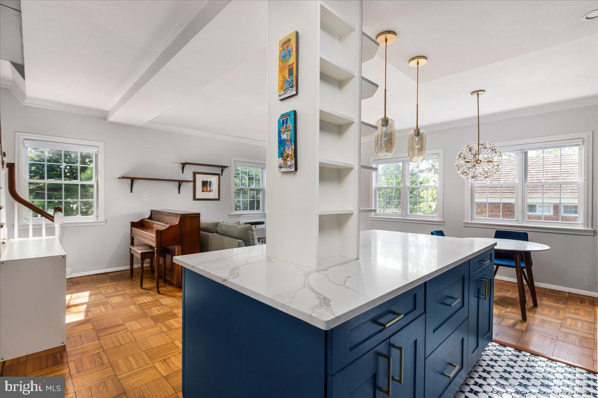 3482 GUNSTON RD, ALEXANDRIA, Virginia 22302, 2 Bedrooms Bedrooms, ,1 BathroomBathrooms,Residential,For sale,3482 GUNSTON RD,VAAX2046988 MLS # VAAX2046988