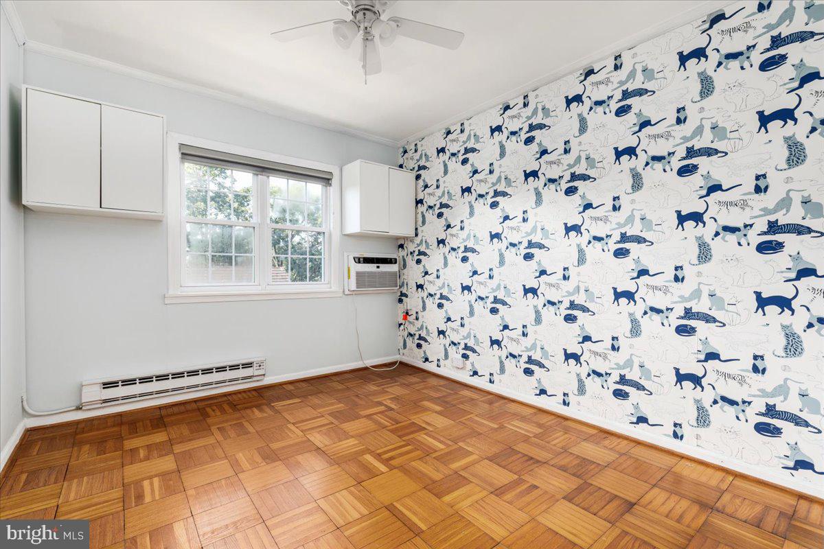 3482 GUNSTON RD, ALEXANDRIA, Virginia 22302, 2 Bedrooms Bedrooms, ,1 BathroomBathrooms,Residential,For sale,3482 GUNSTON RD,VAAX2046988 MLS # VAAX2046988