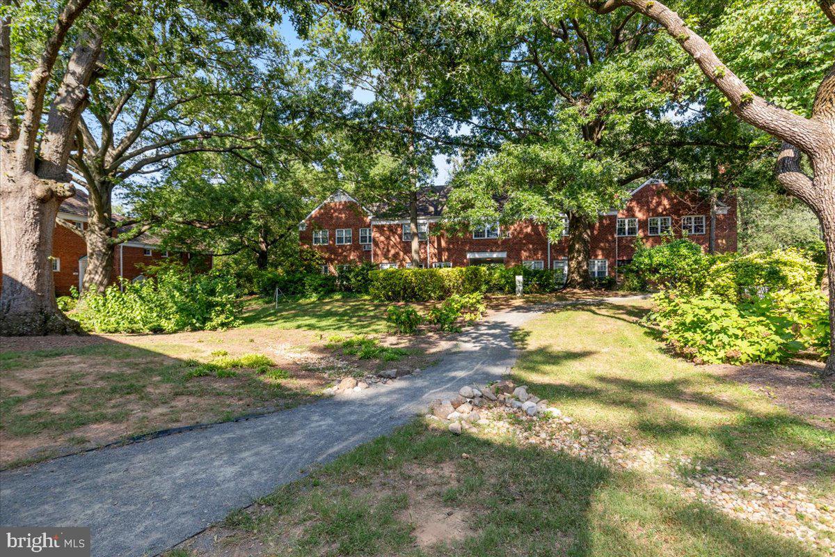 3482 GUNSTON RD, ALEXANDRIA, Virginia 22302, 2 Bedrooms Bedrooms, ,1 BathroomBathrooms,Residential,For sale,3482 GUNSTON RD,VAAX2046988 MLS # VAAX2046988