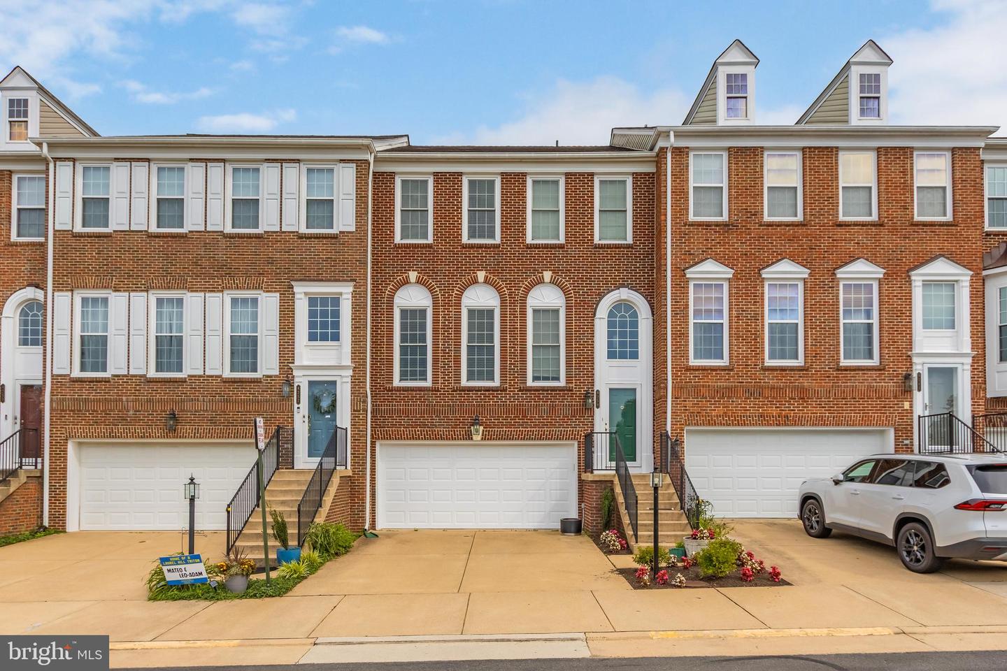 8259 PURPLE LILAC CT, LORTON, Virginia 22079, 3 Bedrooms Bedrooms, ,3 BathroomsBathrooms,Residential,For sale,8259 PURPLE LILAC CT,VAFX2252364 MLS # VAFX2252364