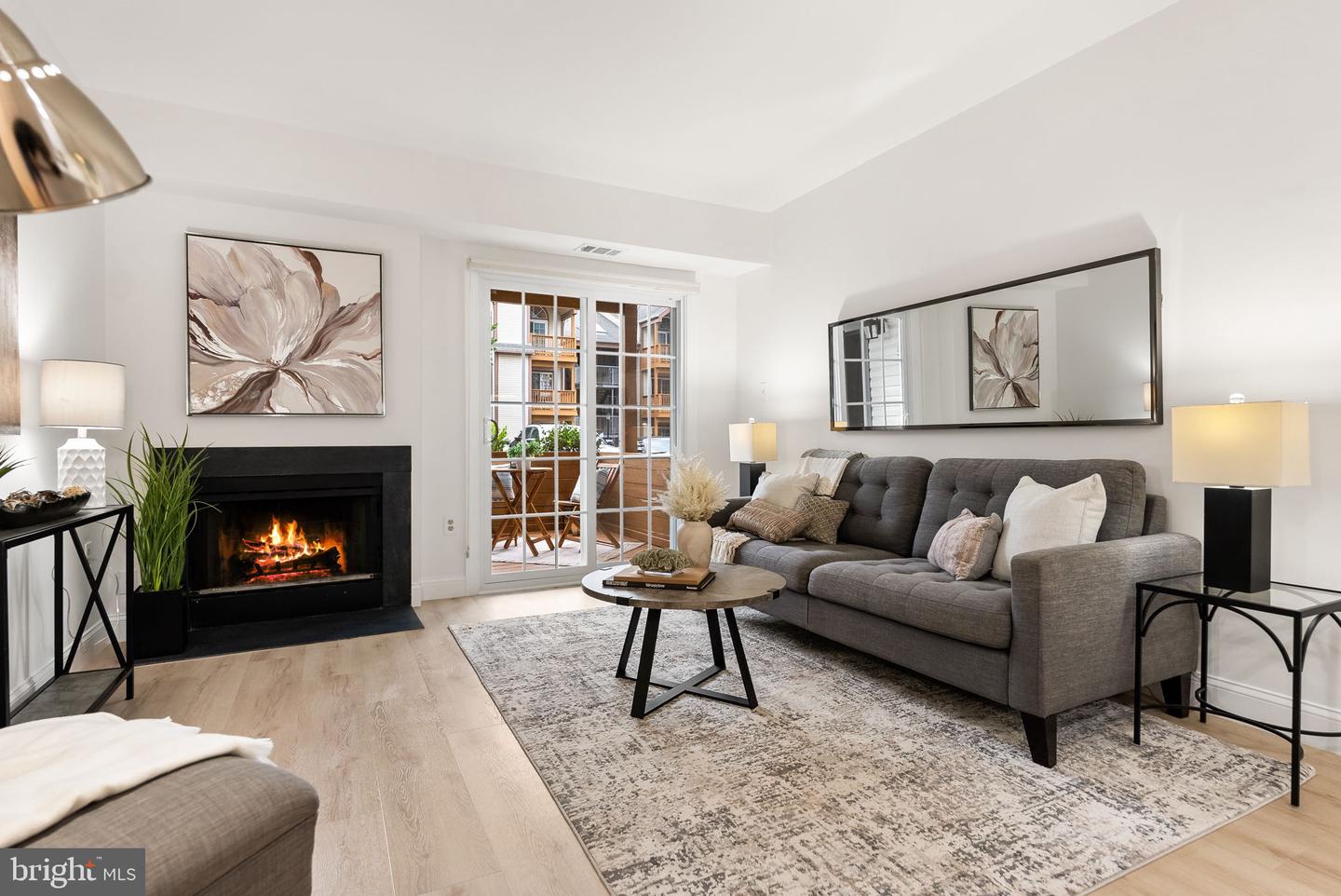 6919-D VICTORIA DR, ALEXANDRIA, Virginia 22310, 2 Bedrooms Bedrooms, ,2 BathroomsBathrooms,Residential,For sale,6919-D VICTORIA DR,VAFX2253516 MLS # VAFX2253516