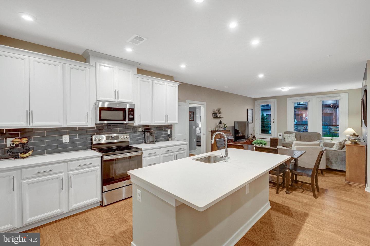 1675 BANDIT LOOP #103B, RESTON, Virginia 20190, 2 Bedrooms Bedrooms, ,2 BathroomsBathrooms,Residential,For sale,1675 BANDIT LOOP #103B,VAFX2253530 MLS # VAFX2253530