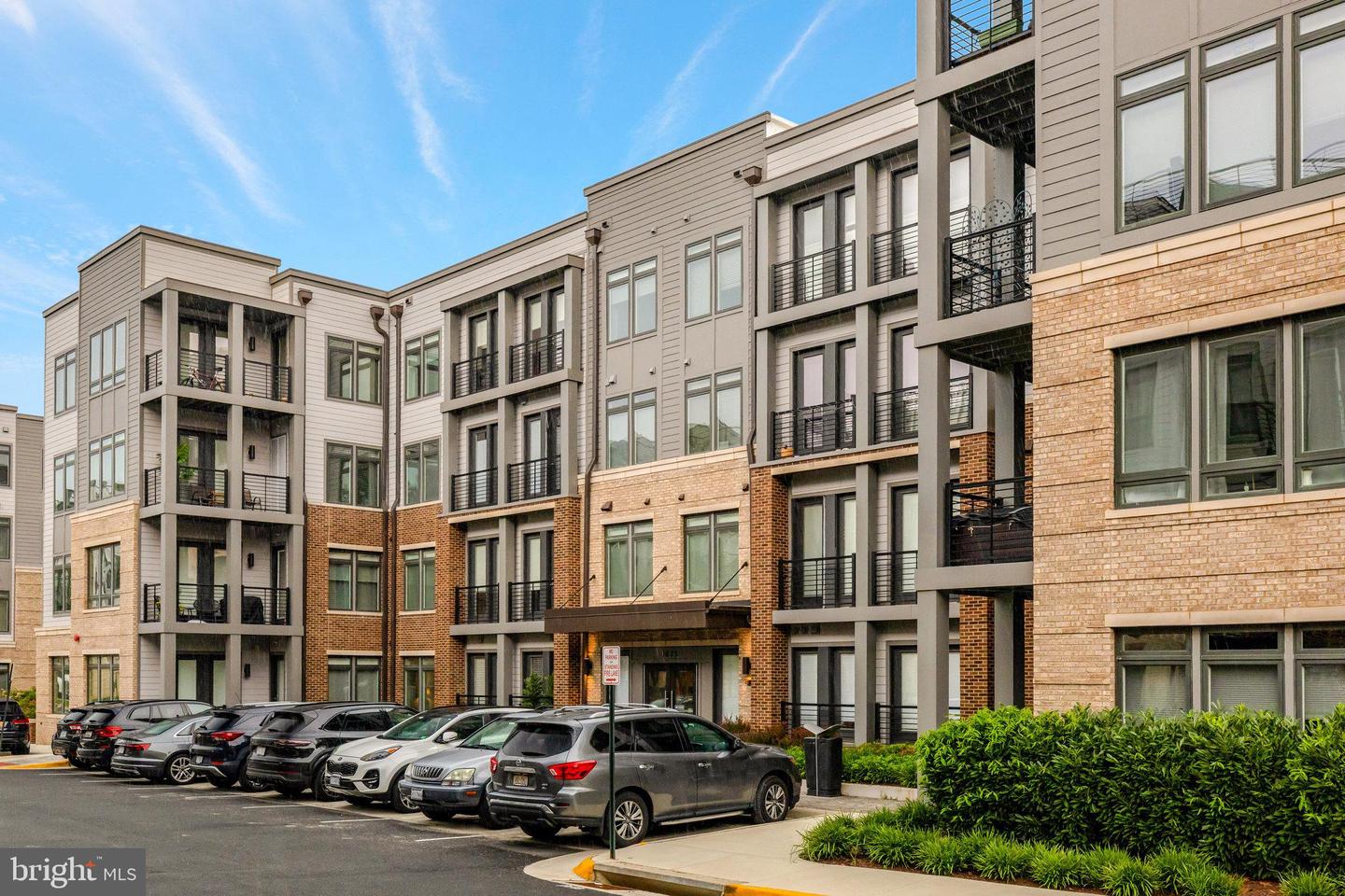1675 BANDIT LOOP #103B, RESTON, Virginia 20190, 2 Bedrooms Bedrooms, ,2 BathroomsBathrooms,Residential,For sale,1675 BANDIT LOOP #103B,VAFX2253530 MLS # VAFX2253530