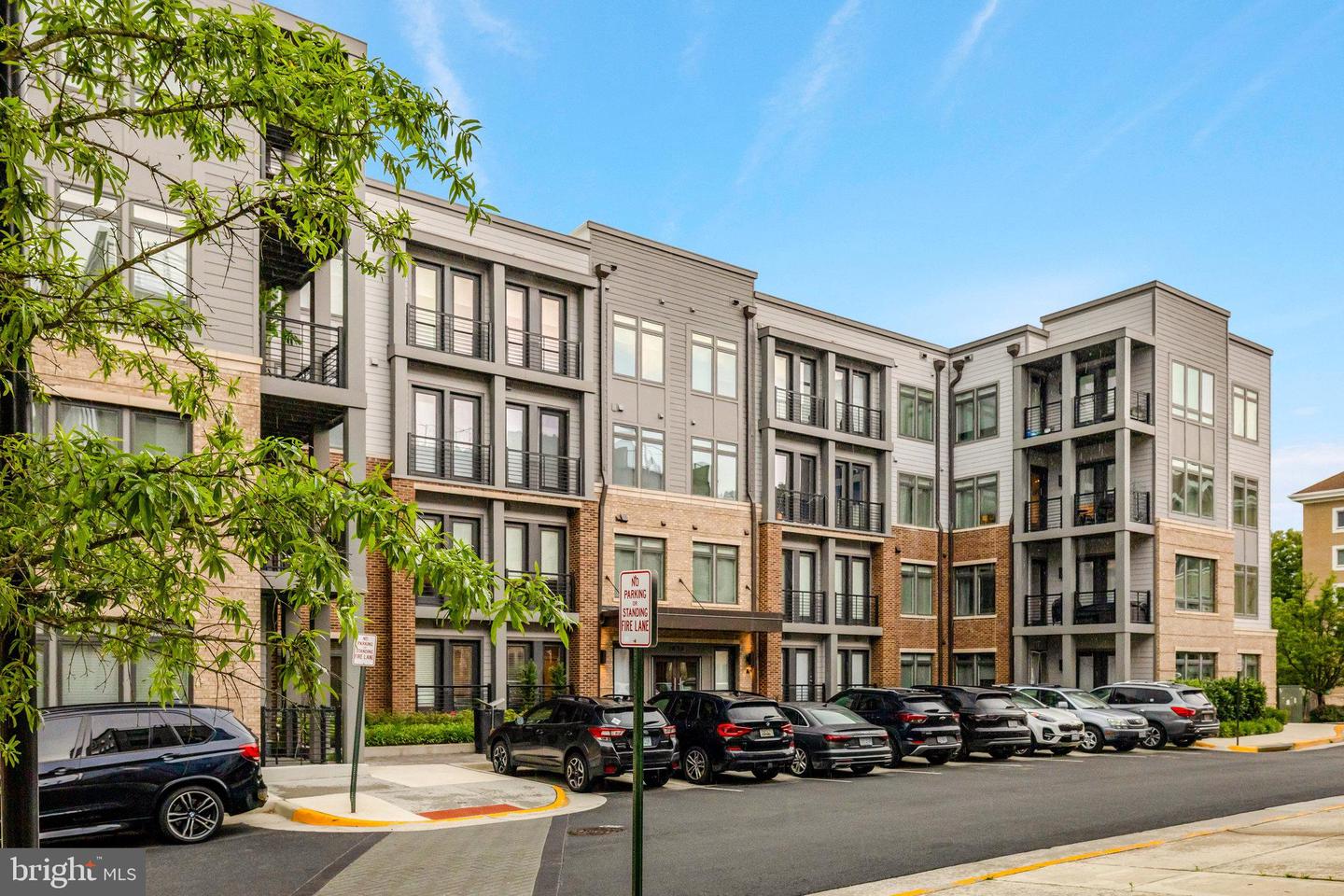1675 BANDIT LOOP #103B, RESTON, Virginia 20190, 2 Bedrooms Bedrooms, ,2 BathroomsBathrooms,Residential,For sale,1675 BANDIT LOOP #103B,VAFX2253530 MLS # VAFX2253530