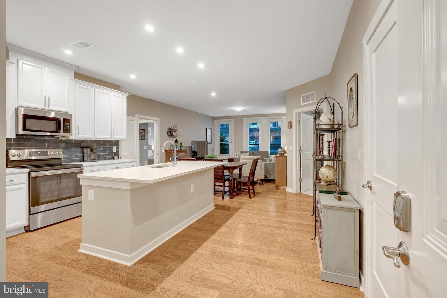 1675 BANDIT LOOP #103B, RESTON, Virginia 20190, 2 Bedrooms Bedrooms, ,2 BathroomsBathrooms,Residential,For sale,1675 BANDIT LOOP #103B,VAFX2253530 MLS # VAFX2253530