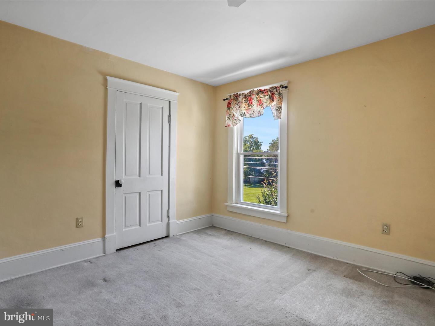 410 ASH ST, STRASBURG, Virginia 22657, 4 Bedrooms Bedrooms, ,1 BathroomBathrooms,Residential,For sale,410 ASH ST,VASH2011918 MLS # VASH2011918