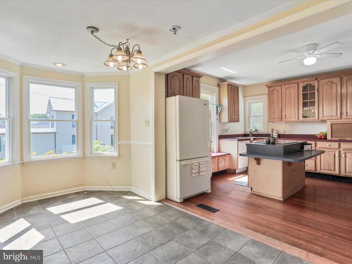 410 ASH ST, STRASBURG, Virginia 22657, 4 Bedrooms Bedrooms, ,1 BathroomBathrooms,Residential,For sale,410 ASH ST,VASH2011918 MLS # VASH2011918