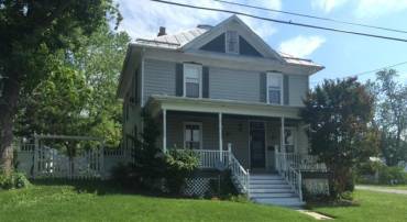 410 ASH ST, STRASBURG, Virginia 22657, 4 Bedrooms Bedrooms, ,1 BathroomBathrooms,Residential,For sale,410 ASH ST,VASH2011918 MLS # VASH2011918