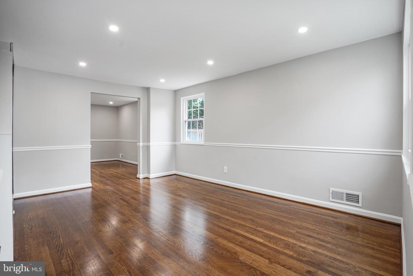 3202 13TH RD S, ARLINGTON, Virginia 22204, 3 Bedrooms Bedrooms, ,2 BathroomsBathrooms,Residential,For sale,3202 13TH RD S,VAAR2060276 MLS # VAAR2060276