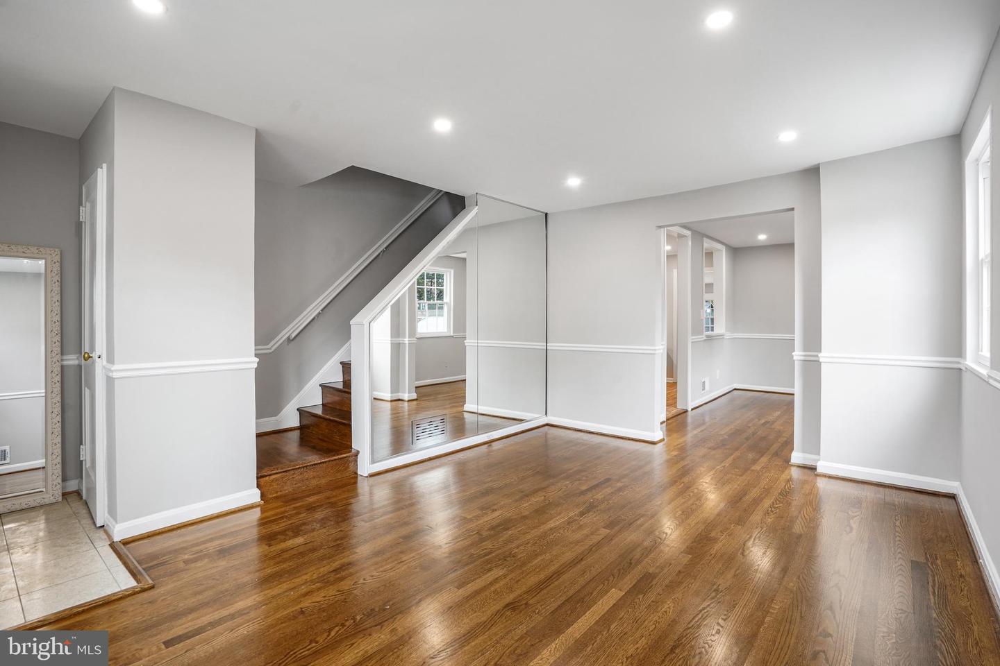 3202 13TH RD S, ARLINGTON, Virginia 22204, 3 Bedrooms Bedrooms, ,2 BathroomsBathrooms,Residential,For sale,3202 13TH RD S,VAAR2060276 MLS # VAAR2060276