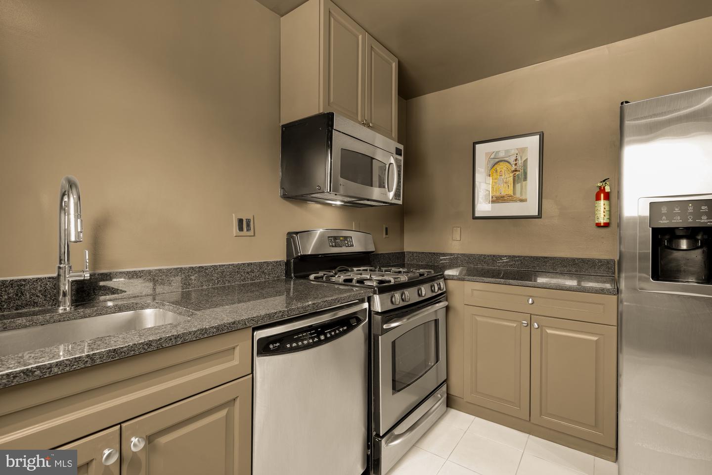 2725 39TH ST NW #402, WASHINGTON, District Of Columbia 20007, 1 Bedroom Bedrooms, ,1 BathroomBathrooms,Residential,For sale,2725 39TH ST NW #402,DCDC2209292 MLS # DCDC2209292