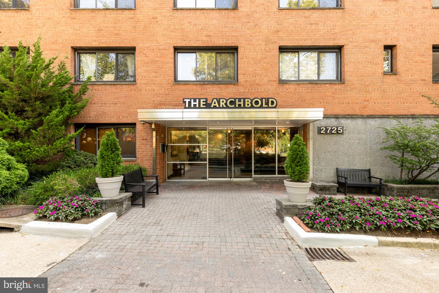 2725 39TH ST NW #402, WASHINGTON, District Of Columbia 20007, 1 Bedroom Bedrooms, ,1 BathroomBathrooms,Residential,For sale,2725 39TH ST NW #402,DCDC2209292 MLS # DCDC2209292