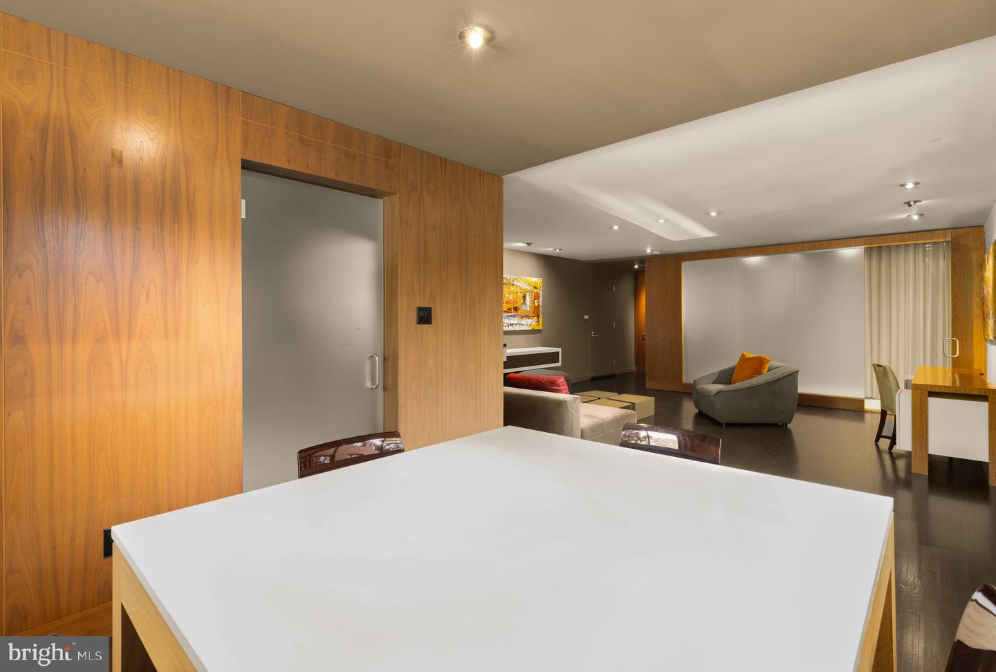 2725 39TH ST NW #402, WASHINGTON, District Of Columbia 20007, 1 Bedroom Bedrooms, ,1 BathroomBathrooms,Residential,For sale,2725 39TH ST NW #402,DCDC2209292 MLS # DCDC2209292