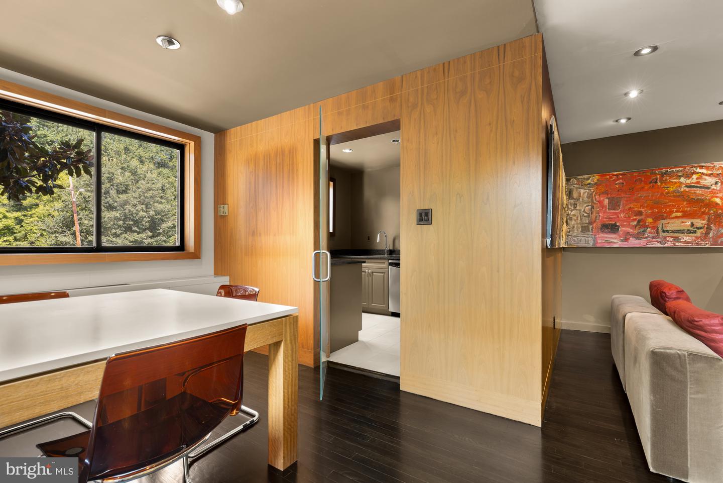 2725 39TH ST NW #402, WASHINGTON, District Of Columbia 20007, 1 Bedroom Bedrooms, ,1 BathroomBathrooms,Residential,For sale,2725 39TH ST NW #402,DCDC2209292 MLS # DCDC2209292