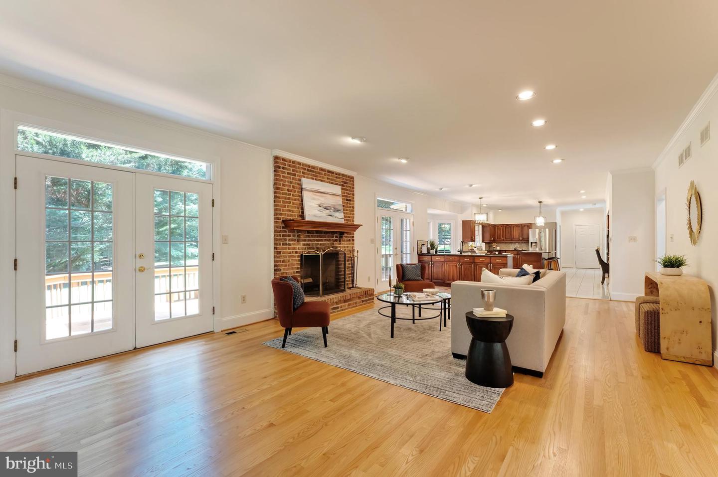 250 GOLDEN WOODS CT, GREAT FALLS, Virginia 22066, 5 Bedrooms Bedrooms, ,4 BathroomsBathrooms,Residential,For sale,250 GOLDEN WOODS CT,VAFX2253842 MLS # VAFX2253842