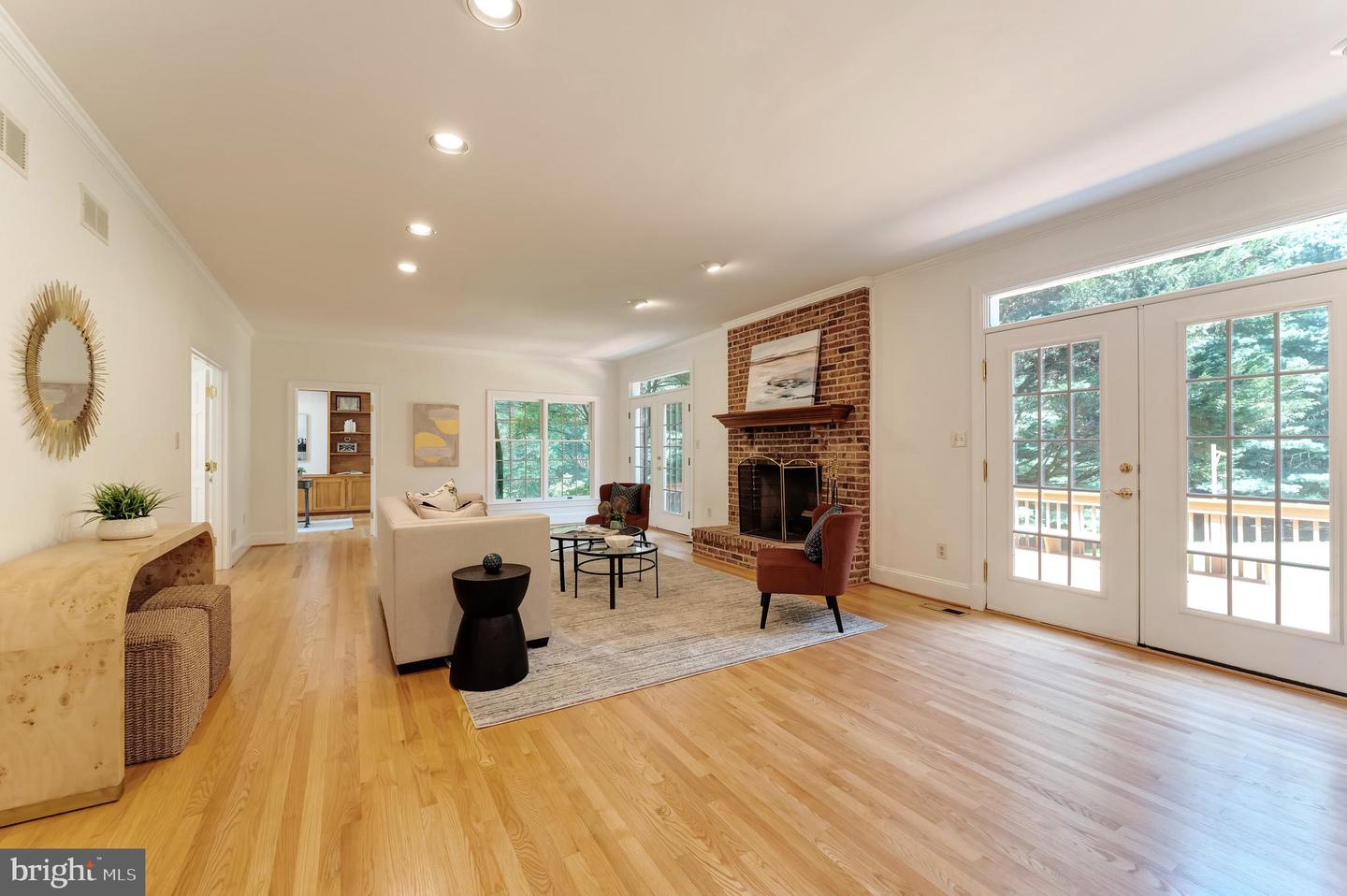 250 GOLDEN WOODS CT, GREAT FALLS, Virginia 22066, 5 Bedrooms Bedrooms, ,4 BathroomsBathrooms,Residential,For sale,250 GOLDEN WOODS CT,VAFX2253842 MLS # VAFX2253842