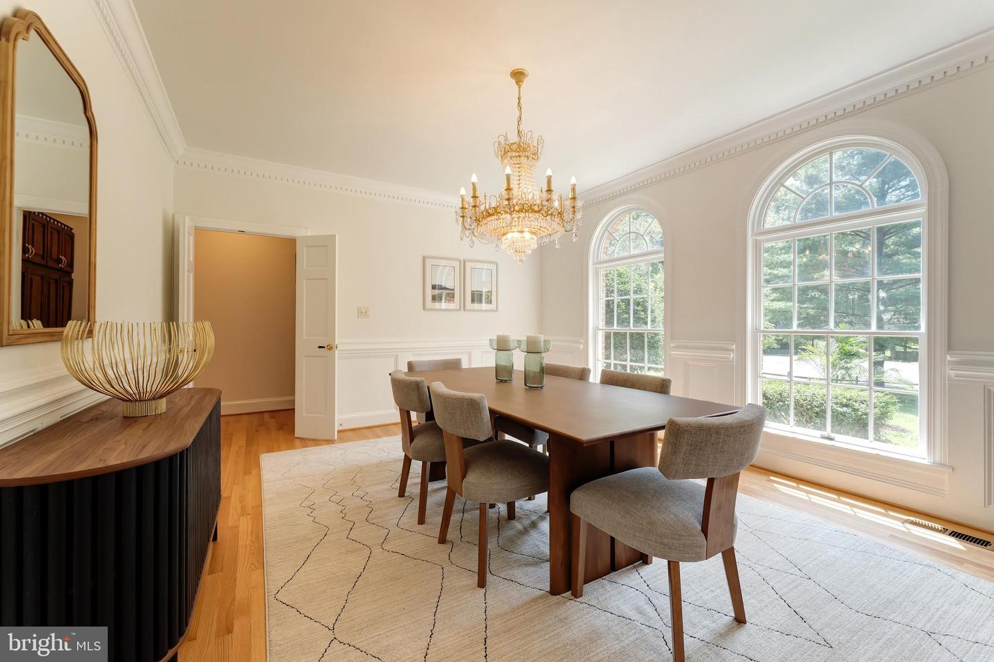 250 GOLDEN WOODS CT, GREAT FALLS, Virginia 22066, 5 Bedrooms Bedrooms, ,4 BathroomsBathrooms,Residential,For sale,250 GOLDEN WOODS CT,VAFX2253842 MLS # VAFX2253842