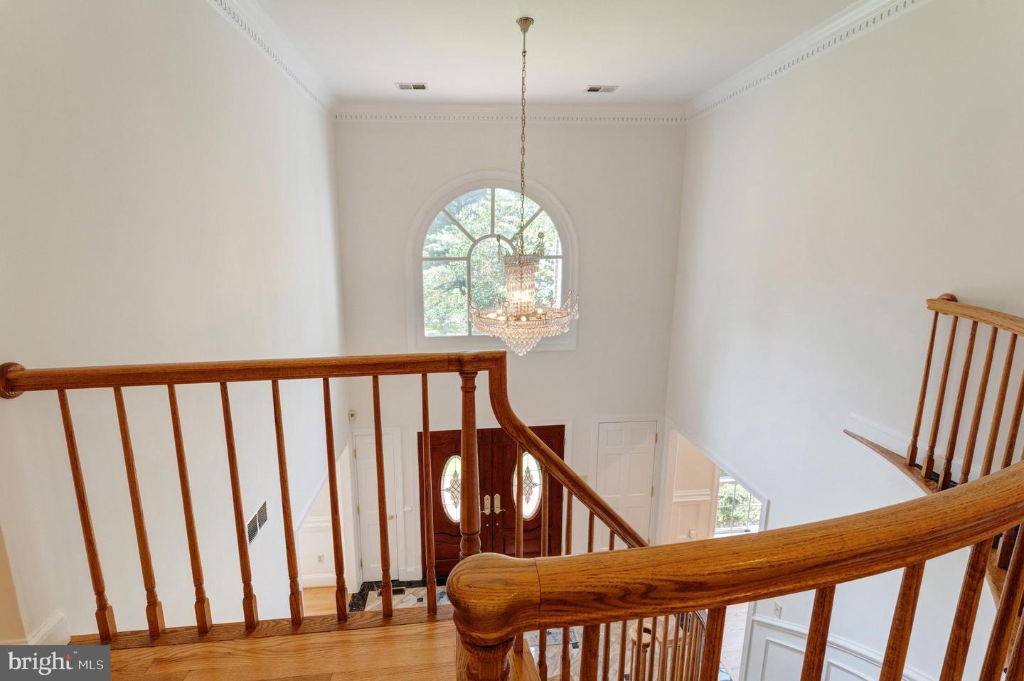 250 GOLDEN WOODS CT, GREAT FALLS, Virginia 22066, 5 Bedrooms Bedrooms, ,4 BathroomsBathrooms,Residential,For sale,250 GOLDEN WOODS CT,VAFX2253842 MLS # VAFX2253842