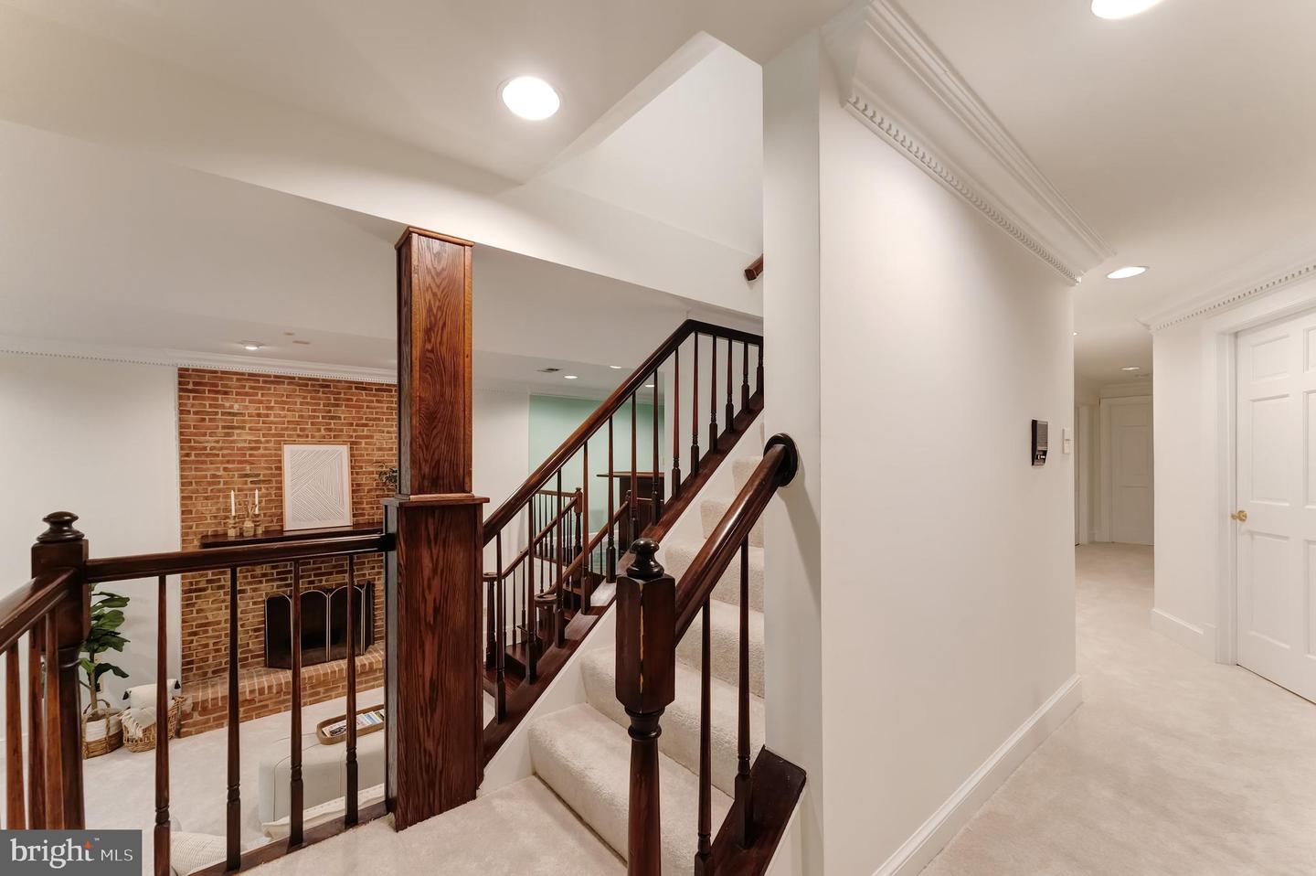 250 GOLDEN WOODS CT, GREAT FALLS, Virginia 22066, 5 Bedrooms Bedrooms, ,4 BathroomsBathrooms,Residential,For sale,250 GOLDEN WOODS CT,VAFX2253842 MLS # VAFX2253842