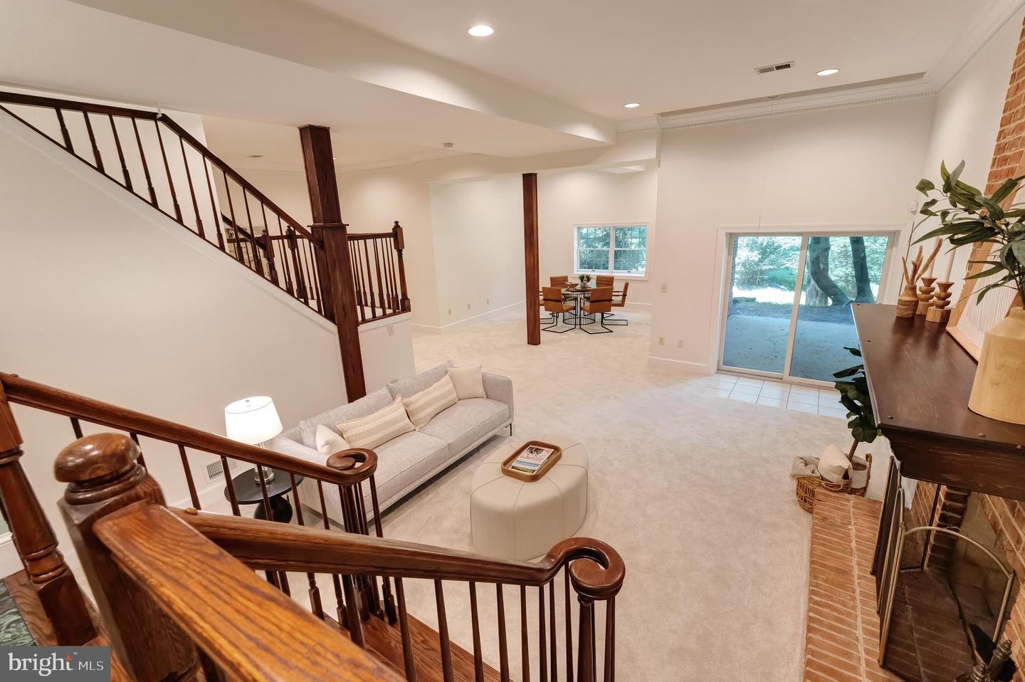 250 GOLDEN WOODS CT, GREAT FALLS, Virginia 22066, 5 Bedrooms Bedrooms, ,4 BathroomsBathrooms,Residential,For sale,250 GOLDEN WOODS CT,VAFX2253842 MLS # VAFX2253842