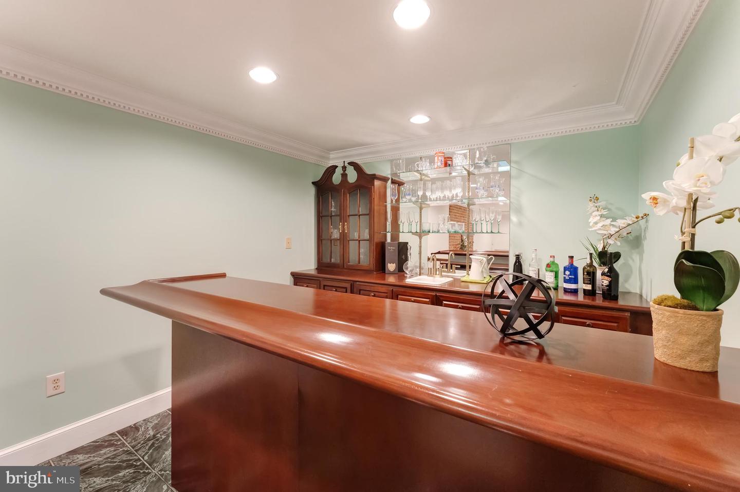 250 GOLDEN WOODS CT, GREAT FALLS, Virginia 22066, 5 Bedrooms Bedrooms, ,4 BathroomsBathrooms,Residential,For sale,250 GOLDEN WOODS CT,VAFX2253842 MLS # VAFX2253842