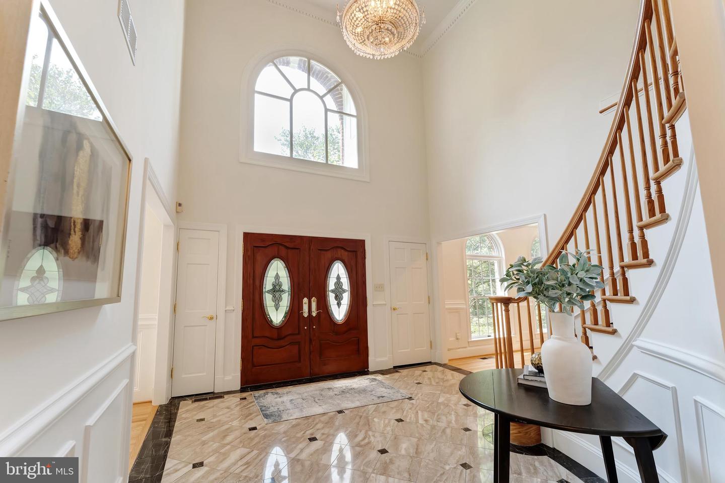 250 GOLDEN WOODS CT, GREAT FALLS, Virginia 22066, 5 Bedrooms Bedrooms, ,4 BathroomsBathrooms,Residential,For sale,250 GOLDEN WOODS CT,VAFX2253842 MLS # VAFX2253842