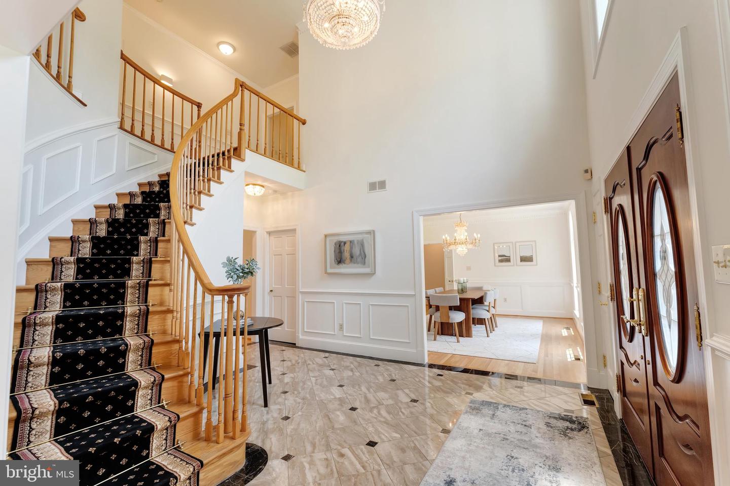 250 GOLDEN WOODS CT, GREAT FALLS, Virginia 22066, 5 Bedrooms Bedrooms, ,4 BathroomsBathrooms,Residential,For sale,250 GOLDEN WOODS CT,VAFX2253842 MLS # VAFX2253842