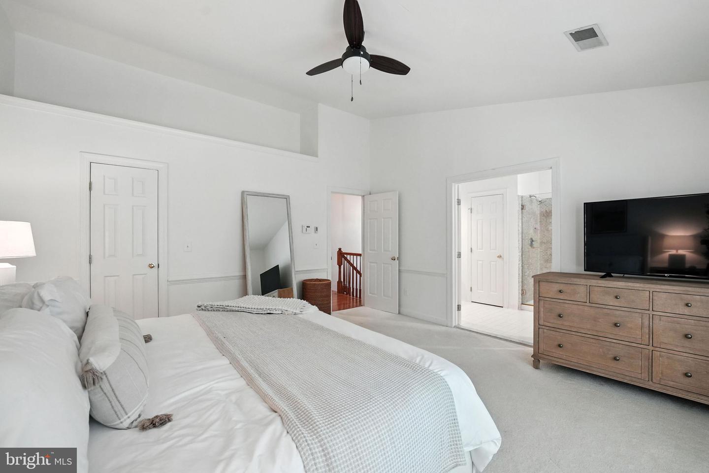 7576 CHRISLAND CV, FALLS CHURCH, Virginia 22042, 3 Bedrooms Bedrooms, ,3 BathroomsBathrooms,Residential,For sale,7576 CHRISLAND CV,VAFX2254304 MLS # VAFX2254304