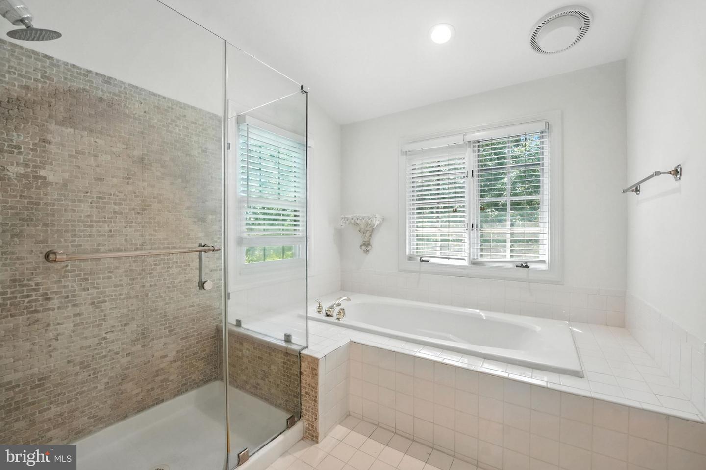7576 CHRISLAND CV, FALLS CHURCH, Virginia 22042, 3 Bedrooms Bedrooms, ,3 BathroomsBathrooms,Residential,For sale,7576 CHRISLAND CV,VAFX2254304 MLS # VAFX2254304