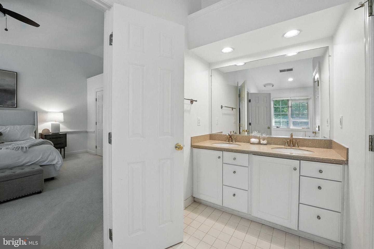 7576 CHRISLAND CV, FALLS CHURCH, Virginia 22042, 3 Bedrooms Bedrooms, ,3 BathroomsBathrooms,Residential,For sale,7576 CHRISLAND CV,VAFX2254304 MLS # VAFX2254304