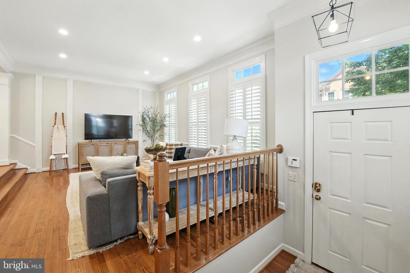 7576 CHRISLAND CV, FALLS CHURCH, Virginia 22042, 3 Bedrooms Bedrooms, ,3 BathroomsBathrooms,Residential,For sale,7576 CHRISLAND CV,VAFX2254304 MLS # VAFX2254304