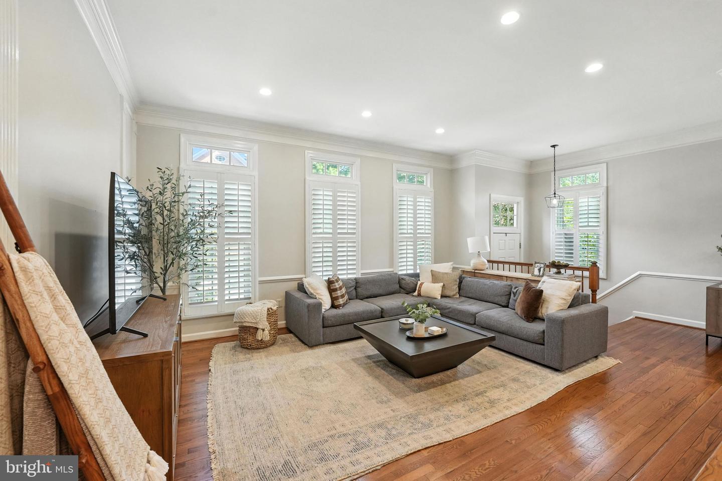 7576 CHRISLAND CV, FALLS CHURCH, Virginia 22042, 3 Bedrooms Bedrooms, ,3 BathroomsBathrooms,Residential,For sale,7576 CHRISLAND CV,VAFX2254304 MLS # VAFX2254304