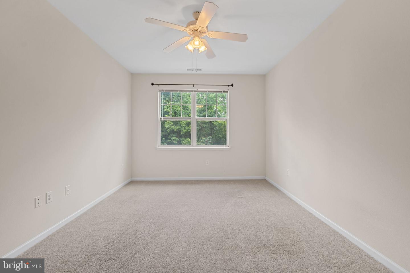 12953 CENTRE PARK CIR #218, HERNDON, Virginia 20171, 2 Bedrooms Bedrooms, ,2 BathroomsBathrooms,Residential,For sale,12953 CENTRE PARK CIR #218,VAFX2254338 MLS # VAFX2254338