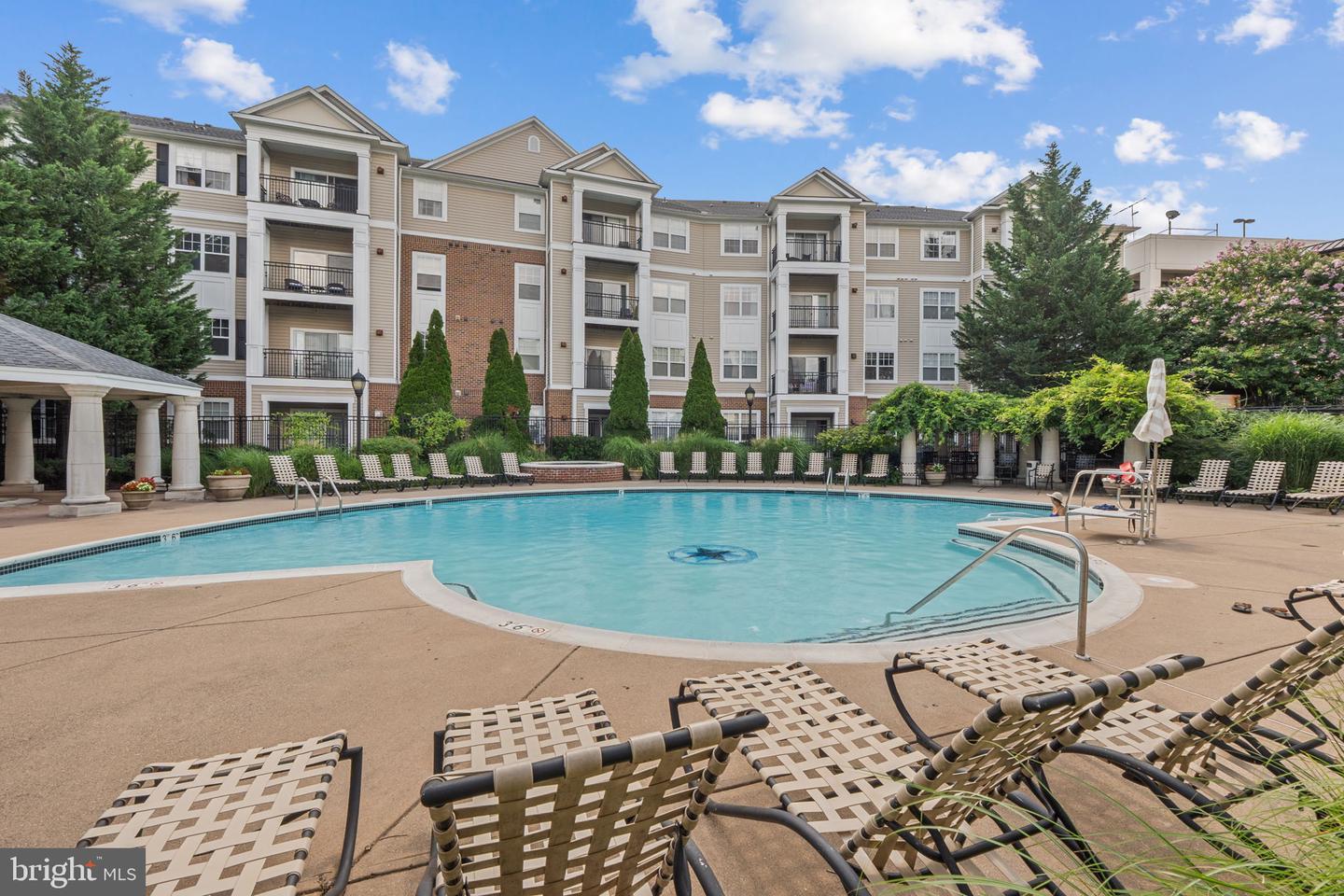 12953 CENTRE PARK CIR #218, HERNDON, Virginia 20171, 2 Bedrooms Bedrooms, ,2 BathroomsBathrooms,Residential,For sale,12953 CENTRE PARK CIR #218,VAFX2254338 MLS # VAFX2254338
