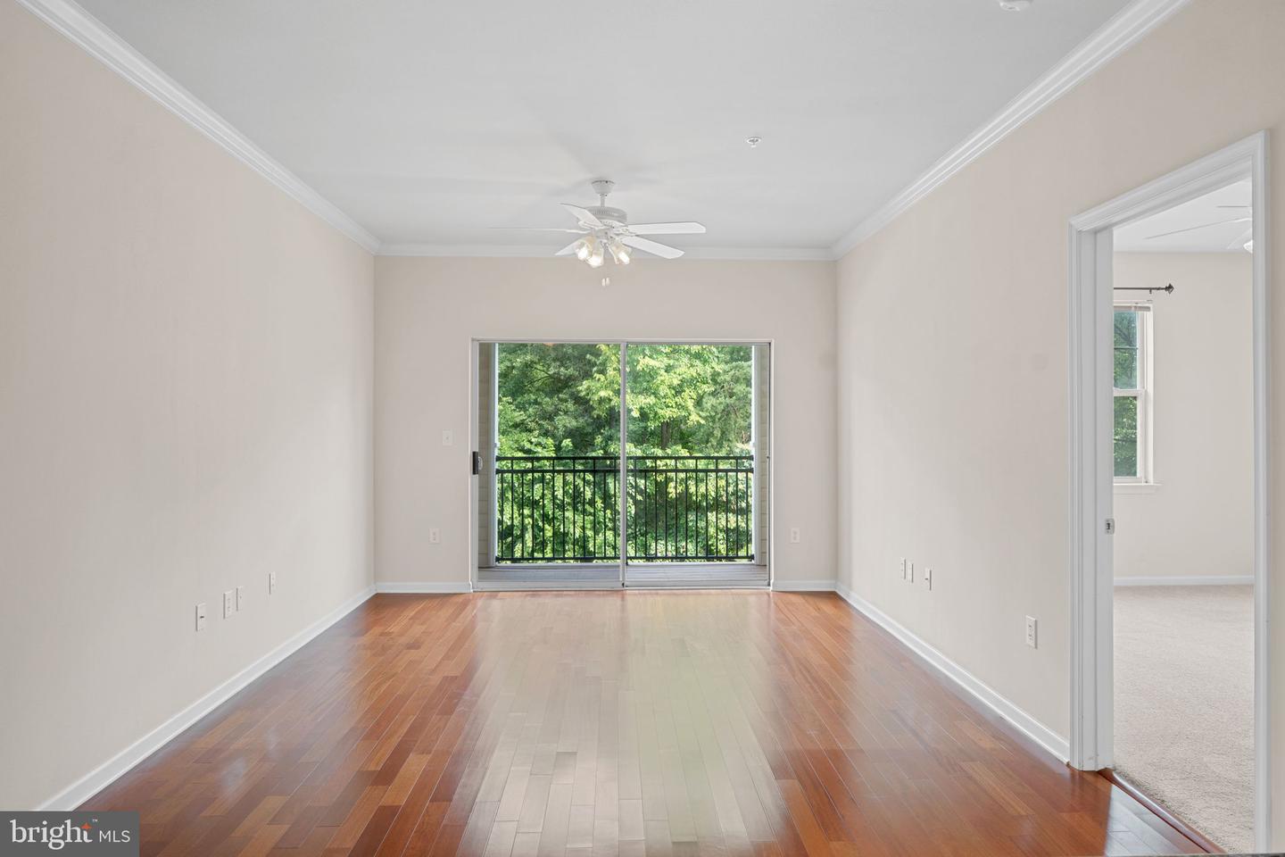 12953 CENTRE PARK CIR #218, HERNDON, Virginia 20171, 2 Bedrooms Bedrooms, ,2 BathroomsBathrooms,Residential,For sale,12953 CENTRE PARK CIR #218,VAFX2254338 MLS # VAFX2254338