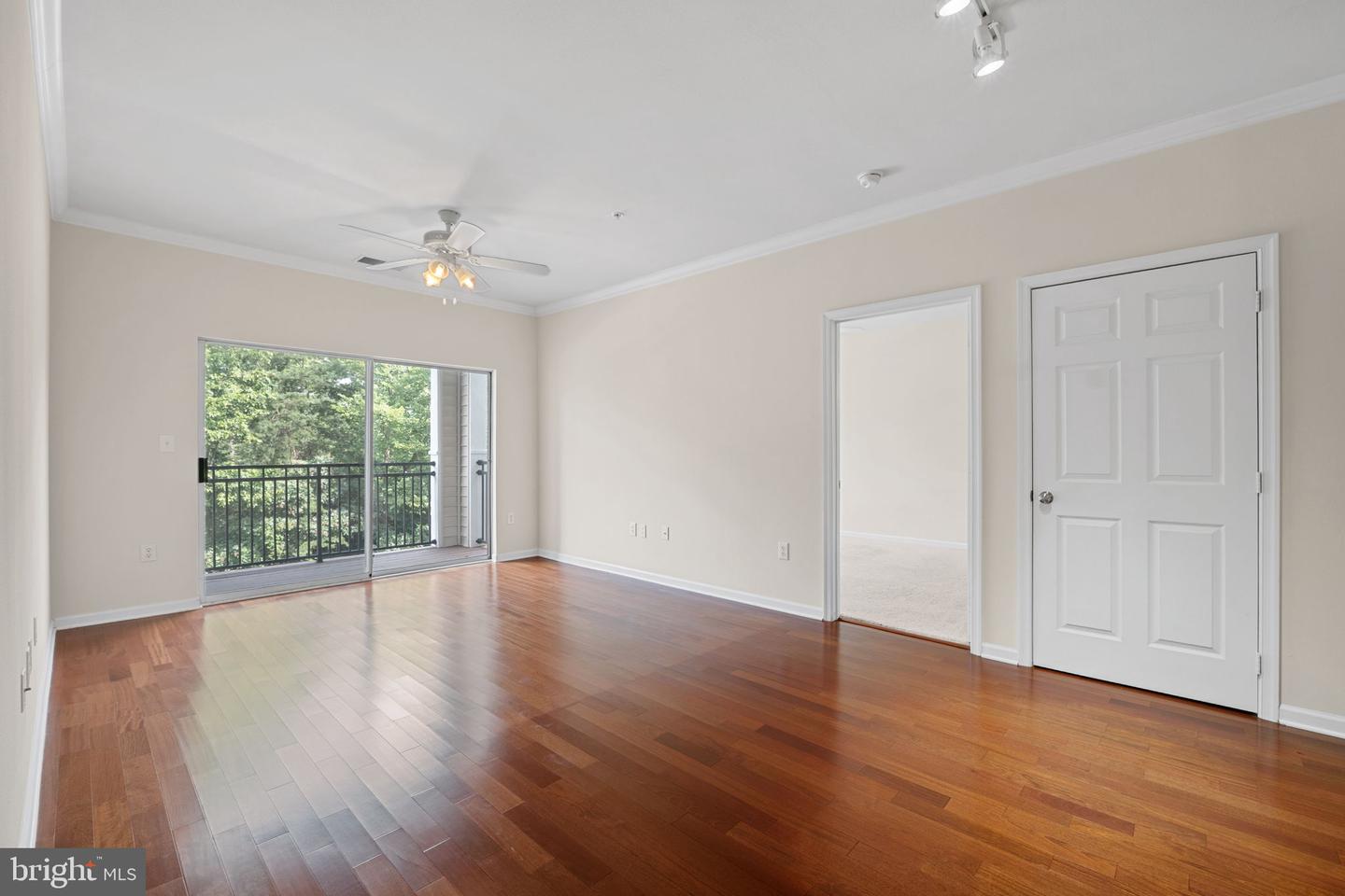 12953 CENTRE PARK CIR #218, HERNDON, Virginia 20171, 2 Bedrooms Bedrooms, ,2 BathroomsBathrooms,Residential,For sale,12953 CENTRE PARK CIR #218,VAFX2254338 MLS # VAFX2254338