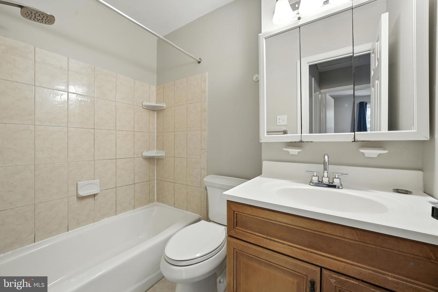 7247 RESERVOIR RD, SPRINGFIELD, Virginia 22150, 3 Bedrooms Bedrooms, ,3 BathroomsBathrooms,Residential,For sale,7247 RESERVOIR RD,VAFX2254480 MLS # VAFX2254480